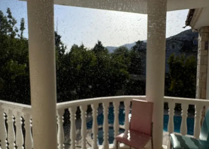 Villa Dalyan Turaman Private Pool Sleeps 10 Ortaca