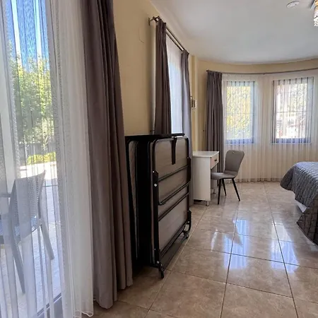 Dalyan Turaman Private Pool Sleeps 10 וילה