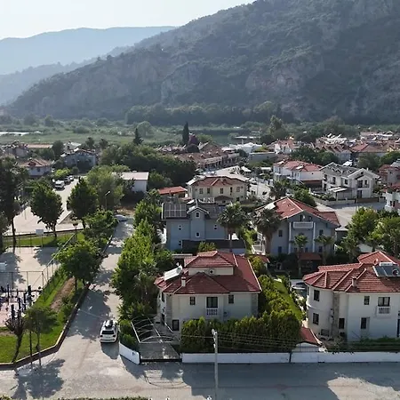 Dalyan Turaman Private Pool Sleeps 10 וילה