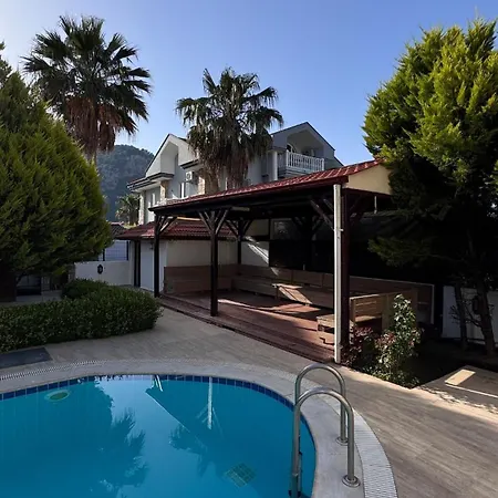 Dalyan Turaman Private Pool Sleeps 10 וילה